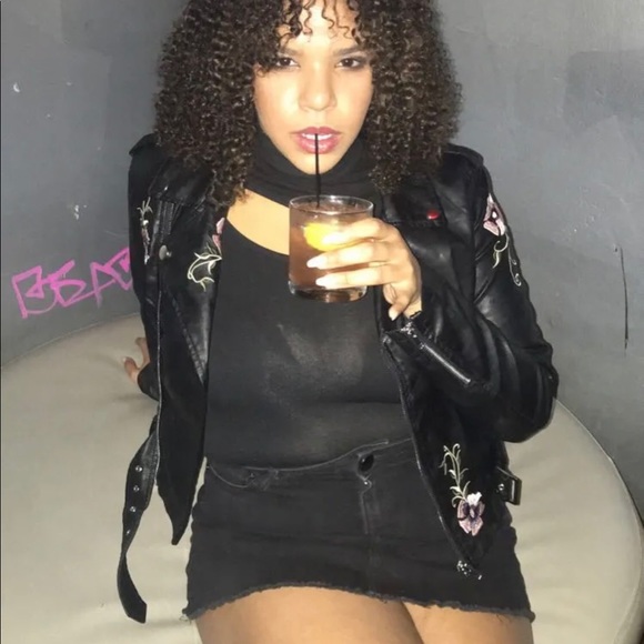 Meet your Posher, Miranda - Picture 1 of 1